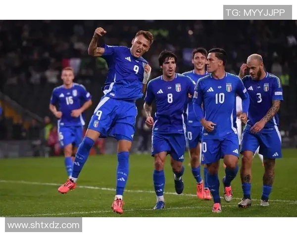 意大利足球明星同框合影 展现豪华阵容与辉煌历史